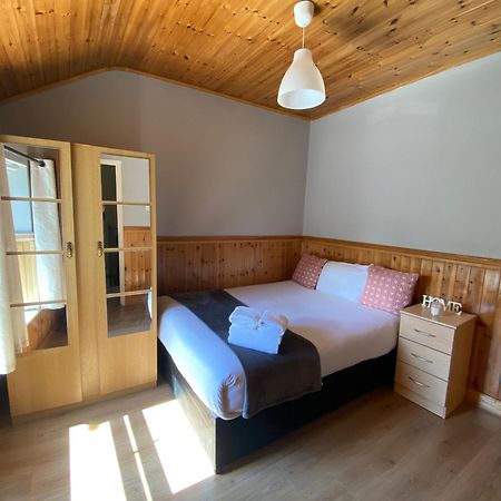 גלוואיי Cosy City Centre Guest Room Shared Home מראה חיצוני תמונה