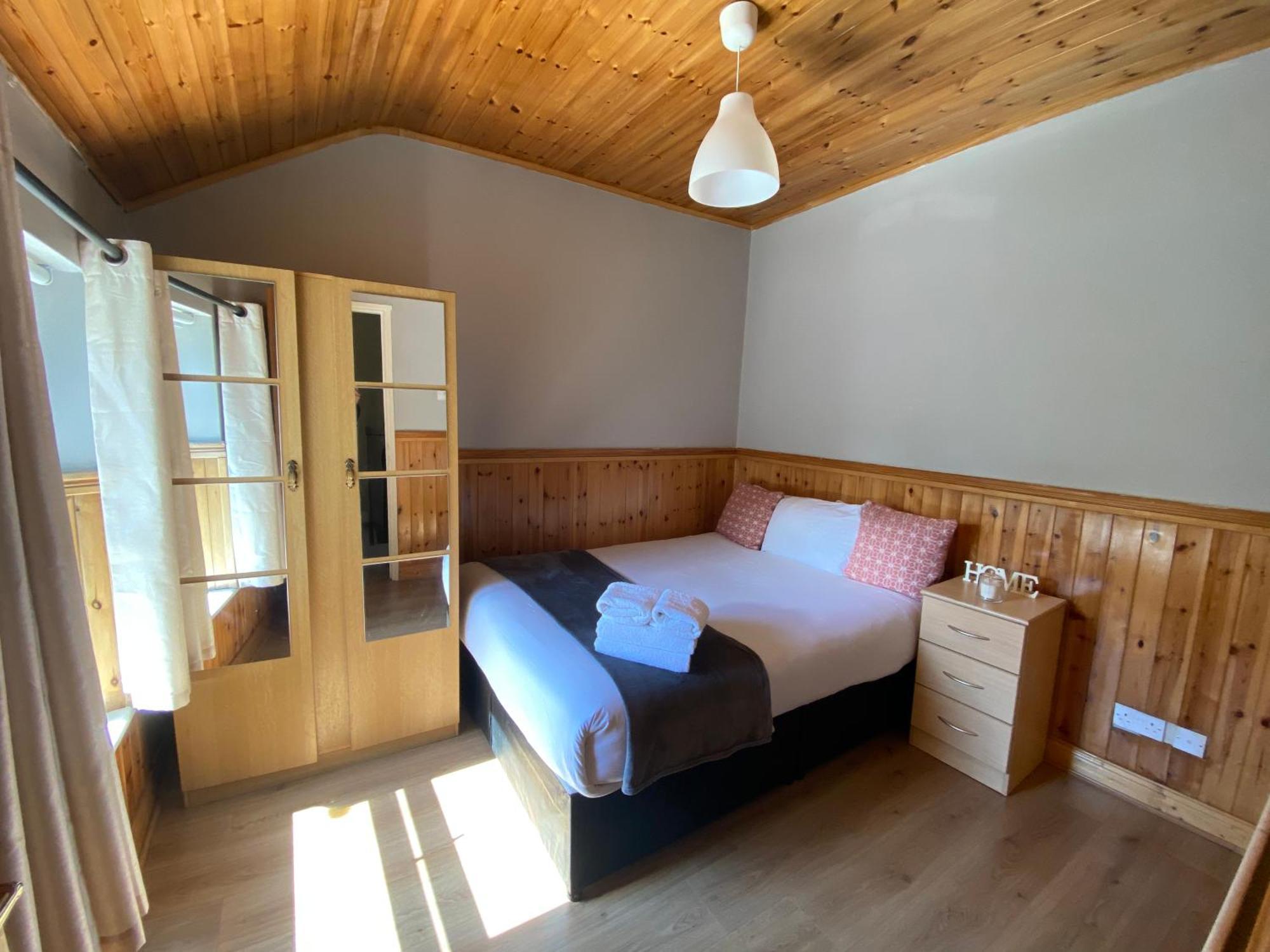 גלוואיי Cosy City Centre Guest Room Shared Home מראה חיצוני תמונה